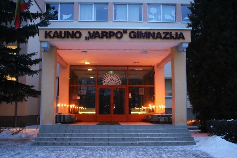 Sausio 13-oji paminėta ir „Varpo“ gimnazijoje 