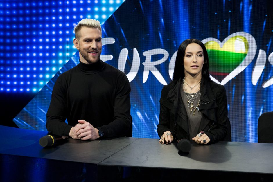 „Eurovizijos“ organizatoriai žada stebinti ne tik netikėtu vedėjų duetu