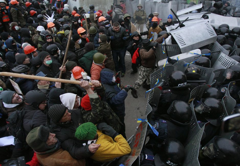 Per susidūrimus Kijeve nukentėjo daugiau kaip 30 milicininkų ir 24 protestuotojai