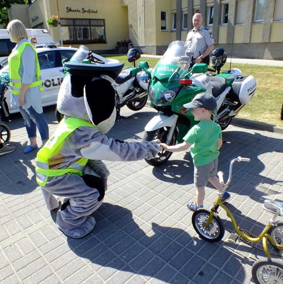 Policijos šventė visuomenei Birštone sulaukė gausaus smalsuolių būrio