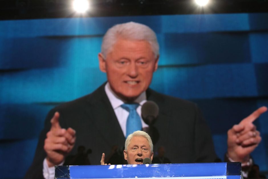 B. Clintonas apie Hillary: vedžiau geriausią draugę ir gyvenau palaimintas