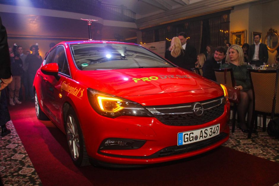 „Metų automobilio 2016“ konkursą laimėjo „Opel Astra“