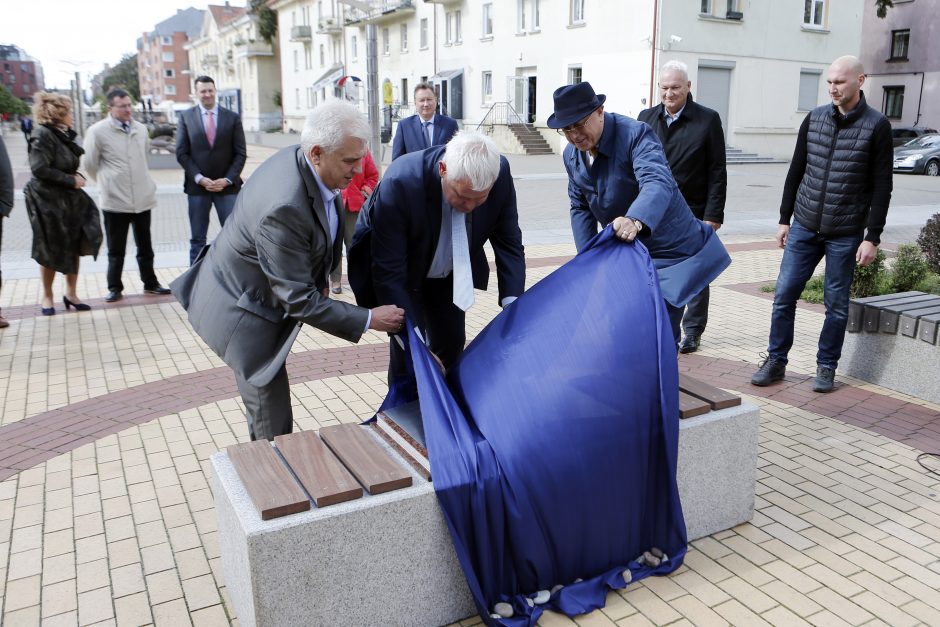 M. Mažvydo alėjoje – ypatinga knyga