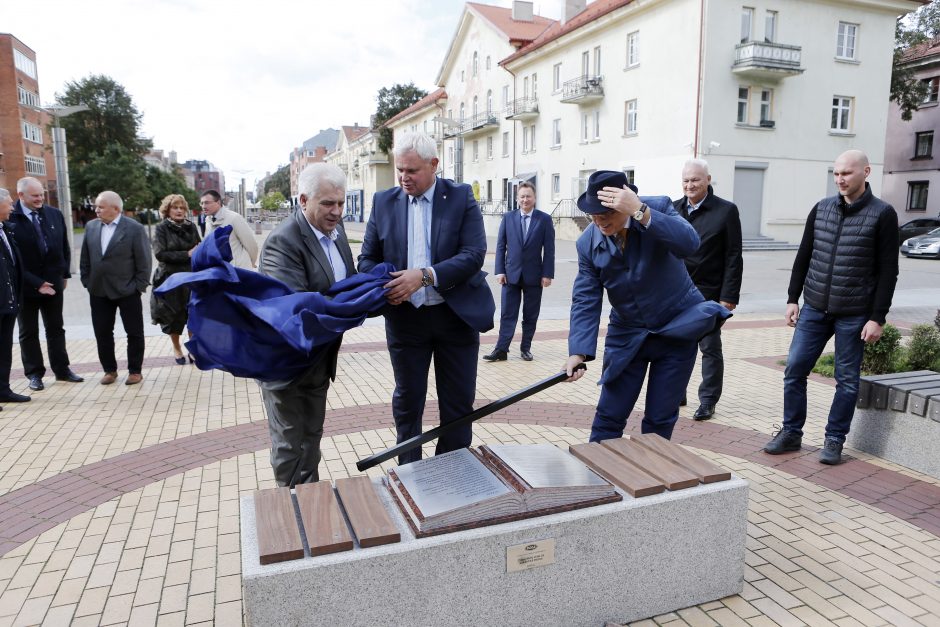 M. Mažvydo alėjoje – ypatinga knyga