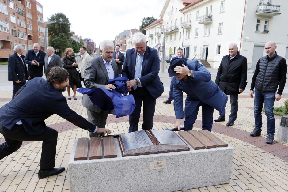 M. Mažvydo alėjoje – ypatinga knyga