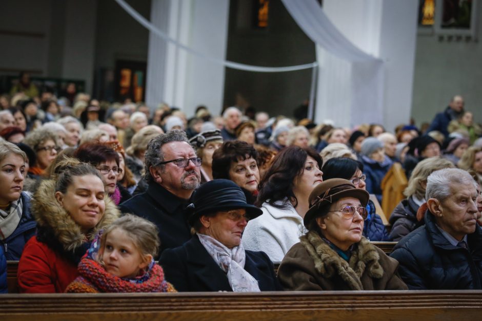 Giesmės virpino klaipėdiečių širdis