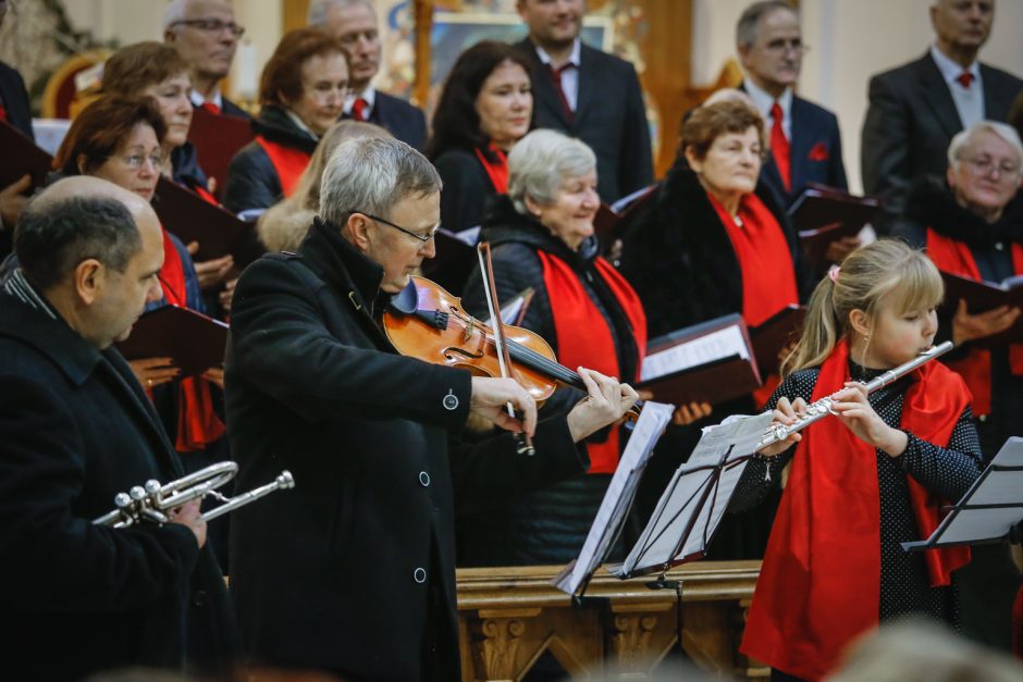 Giesmės virpino klaipėdiečių širdis