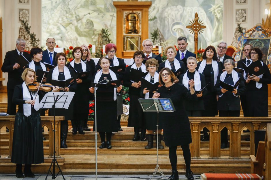 Giesmės virpino klaipėdiečių širdis