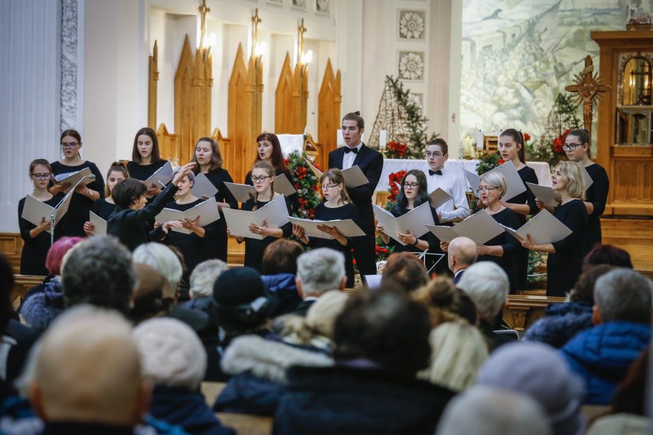 Giesmės virpino klaipėdiečių širdis