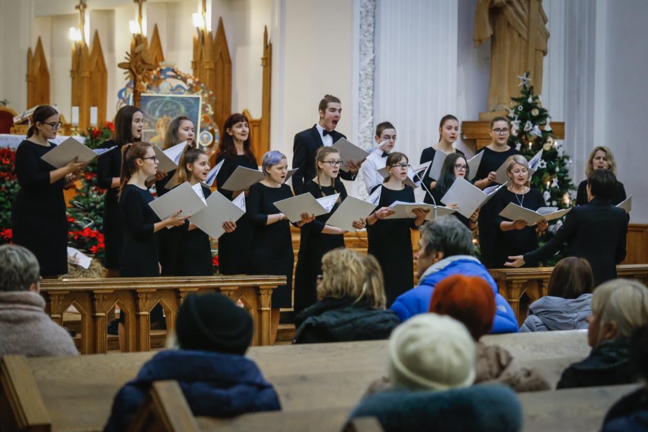 Giesmės virpino klaipėdiečių širdis