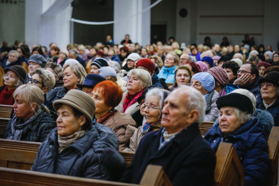 Giesmės virpino klaipėdiečių širdis