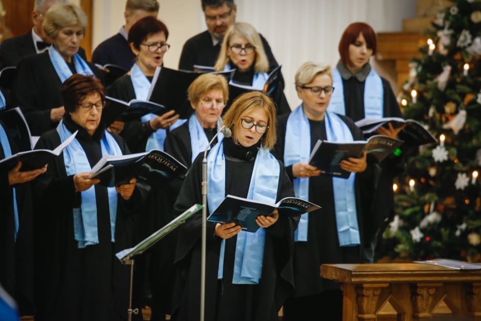 Giesmės virpino klaipėdiečių širdis