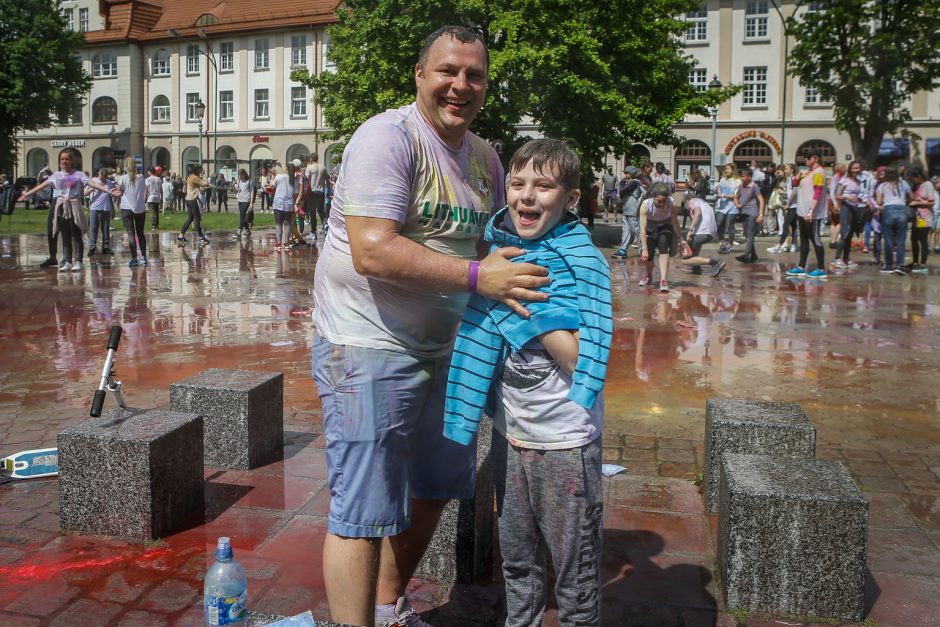 Renginys „Nuspalvink Klaipėdą“ sutraukė šimtus miestiečių