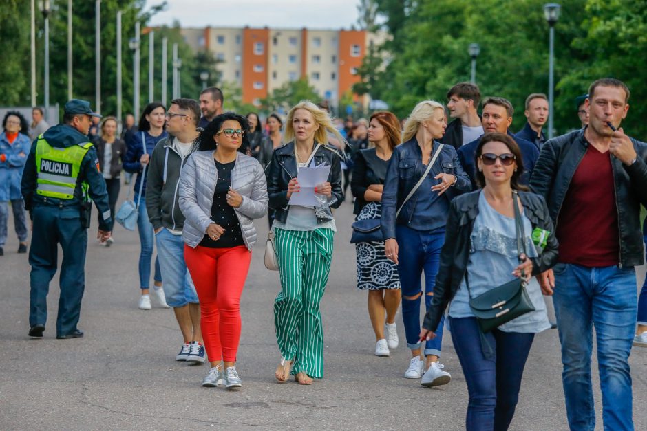 SEL sudrebino Klaipėdą: suplūdo minios gerbėjų