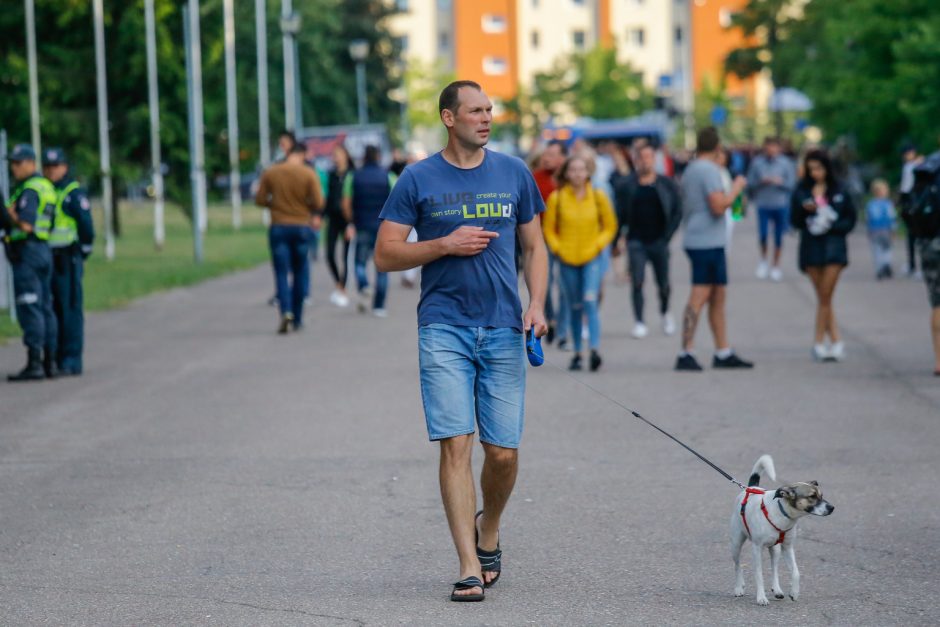 SEL sudrebino Klaipėdą: suplūdo minios gerbėjų