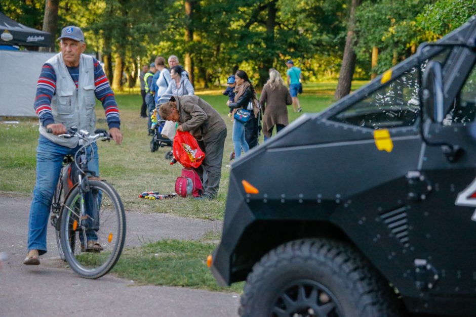 SEL sudrebino Klaipėdą: suplūdo minios gerbėjų