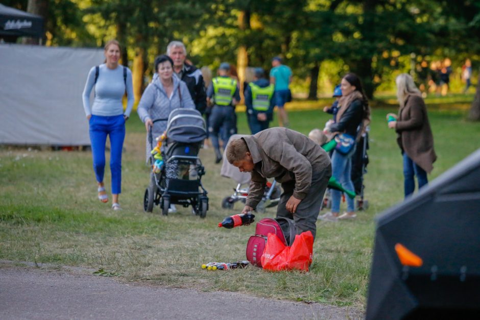 SEL sudrebino Klaipėdą: suplūdo minios gerbėjų