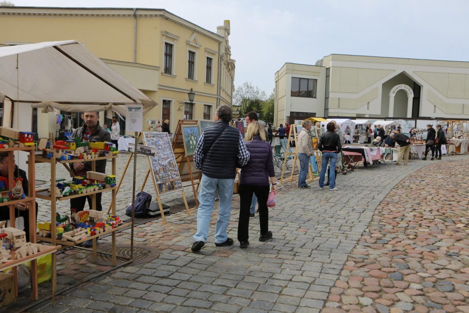 Kruizinį lainerį pasitiko jomarkas