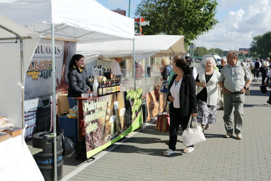 Klaipėdoje atidarytas pramoninės žūklės sezonas