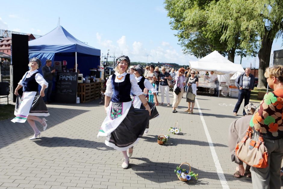 Klaipėdoje atidarytas pramoninės žūklės sezonas