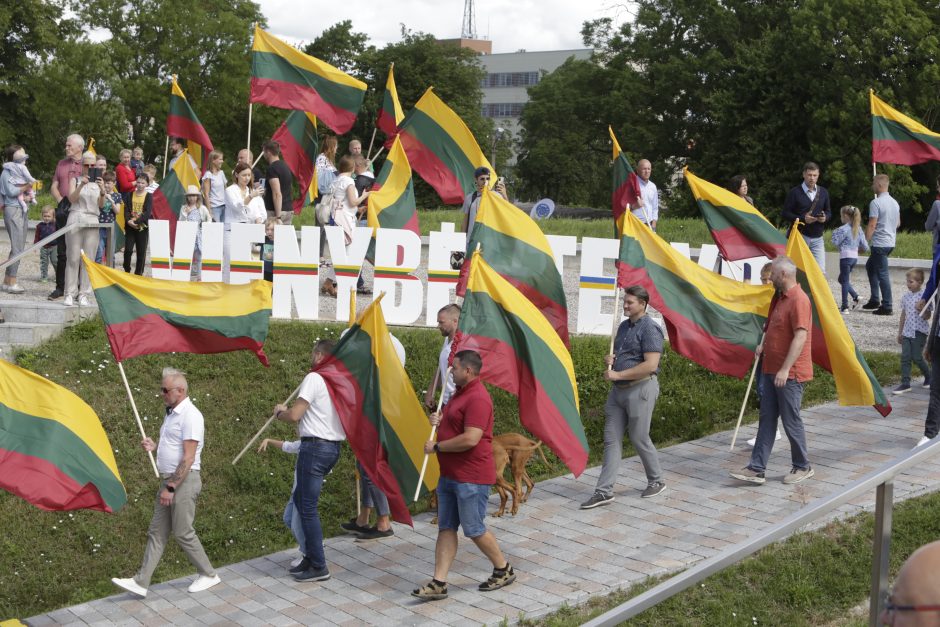 Šventė Klaipėdoje – su trispalve rankose ir širdyse