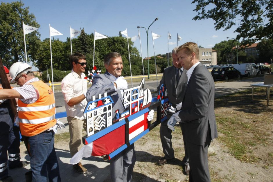 Dar viena uosto kompanija pasipuošė vėtrunge