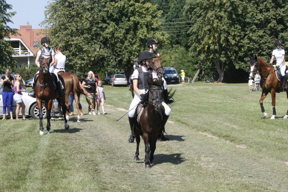 Priekulėje – žirgų sporto ir miesto šventė