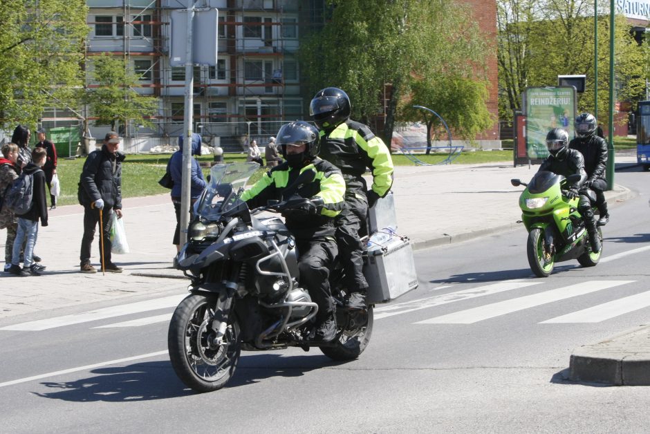 Pajūrio baikeriai atidarė sezoną: suvažiavo daugiau nei pusė tūkstančio