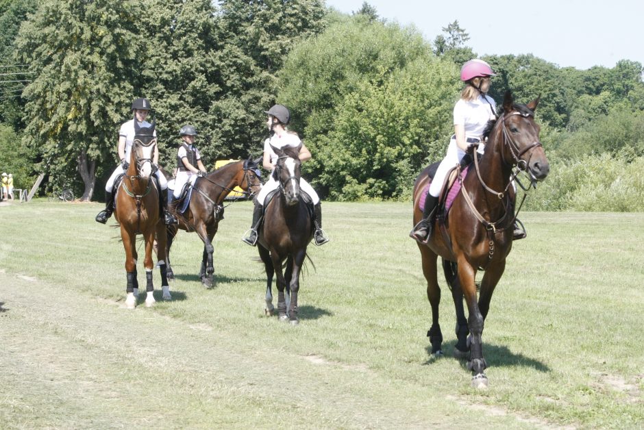 Priekulėje – žirgų sporto ir miesto šventė