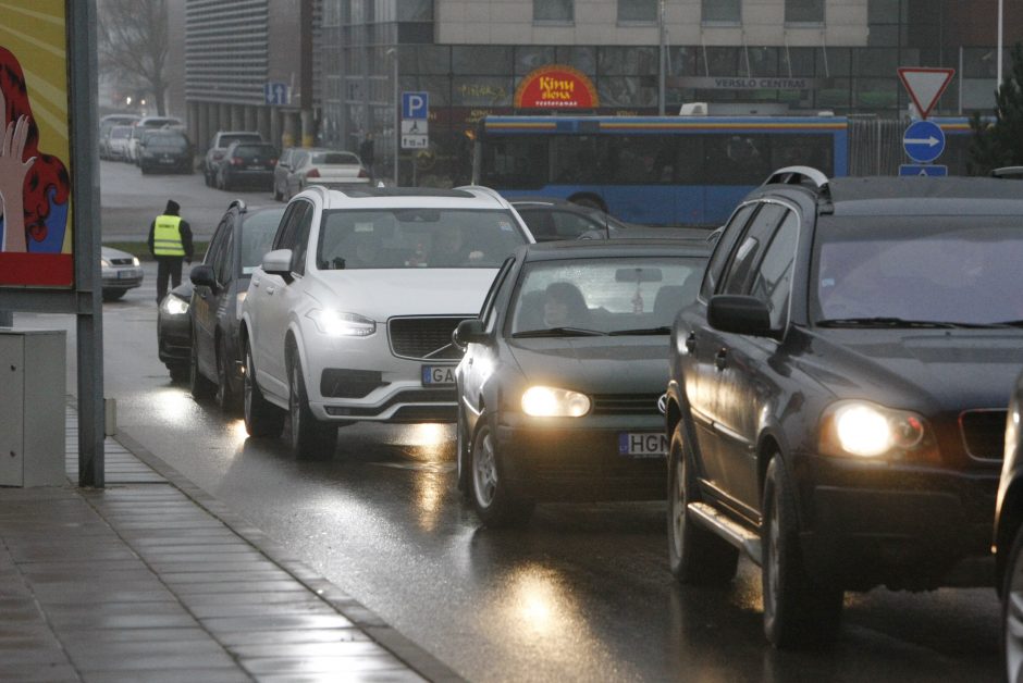 Akcijų ištroškę klaipėdiečiai šturmavo parduotuves