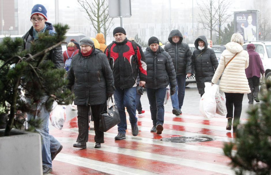 Akcijų ištroškę klaipėdiečiai šturmavo parduotuves