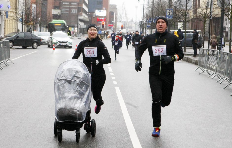 Laisvės gynėjų dienos bėgimo varžybose triumfavo A. Jakubynas ir U. Žvinklytė