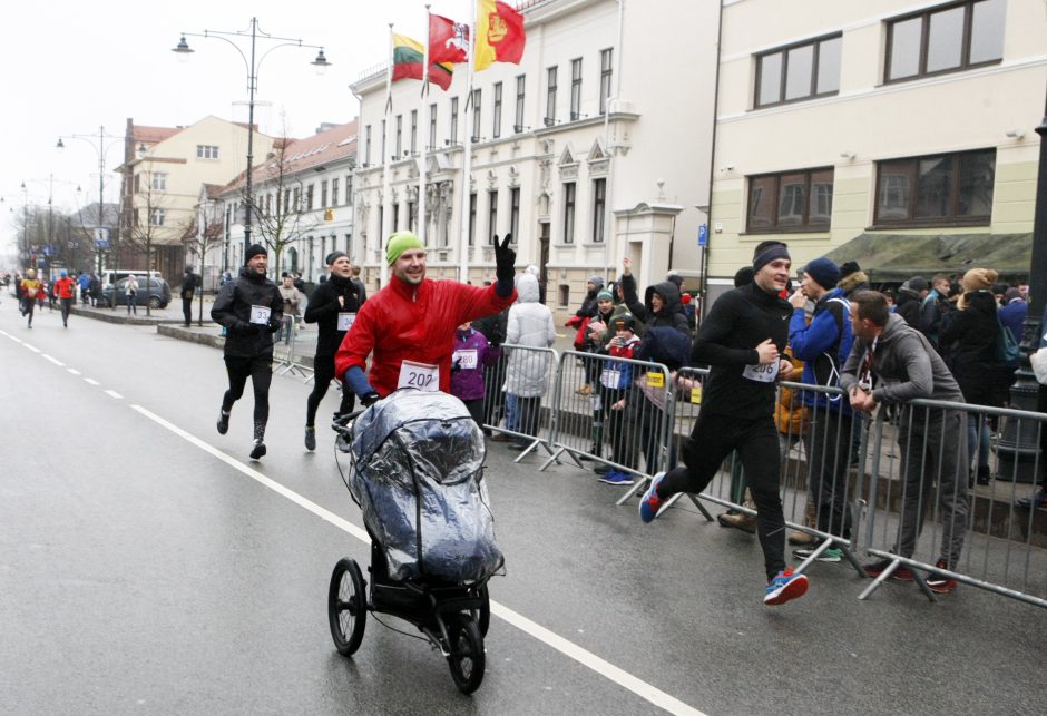 Laisvės gynėjų dienos bėgimo varžybose triumfavo A. Jakubynas ir U. Žvinklytė