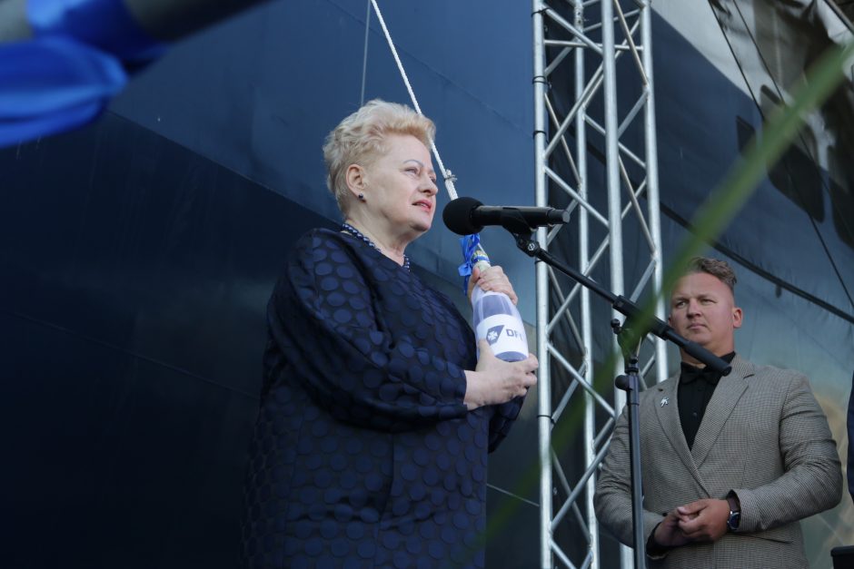 Prezidentė D. Grybauskaitė pakrikštijo naująjį danų kompanijos laivą