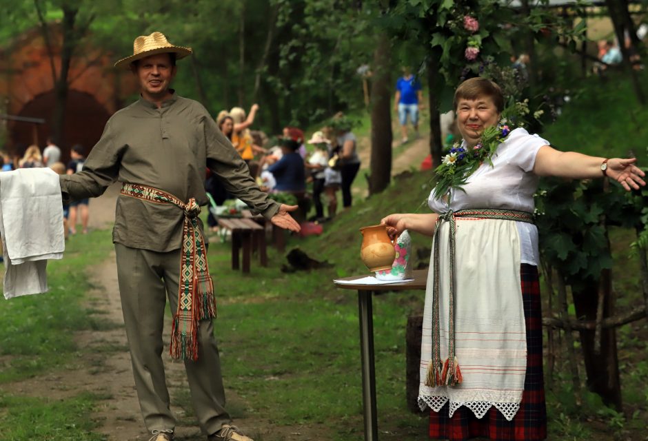 Bendruomenių Joninės sujungė tradicijų ir modernumo gijas