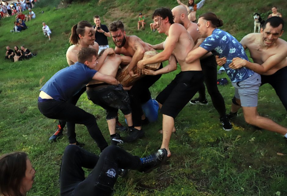 Bendruomenių Joninės sujungė tradicijų ir modernumo gijas