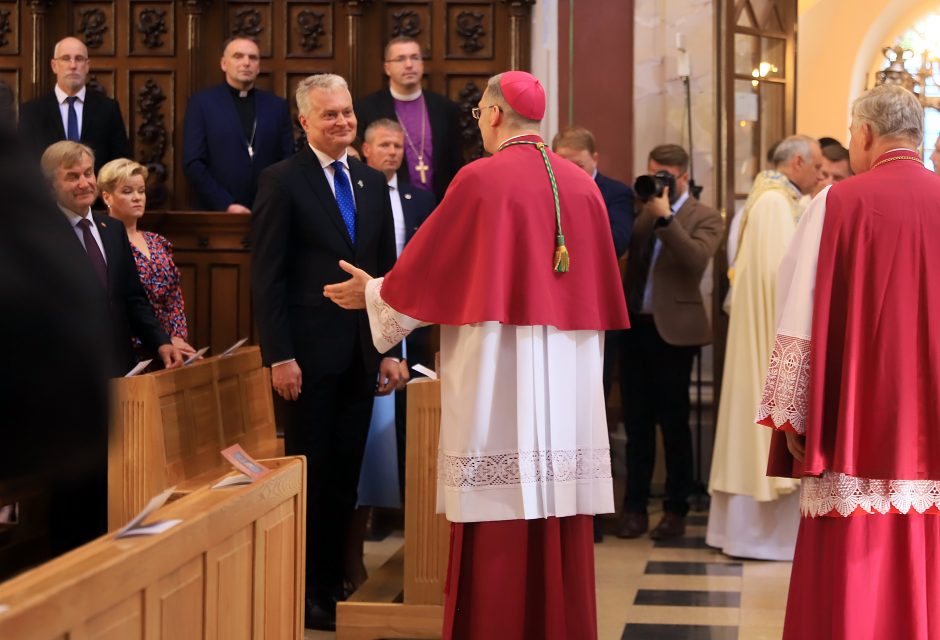 Arkivyskupas K. Kėvalas sutiktas Kauno katedroje: melskitės už mane!