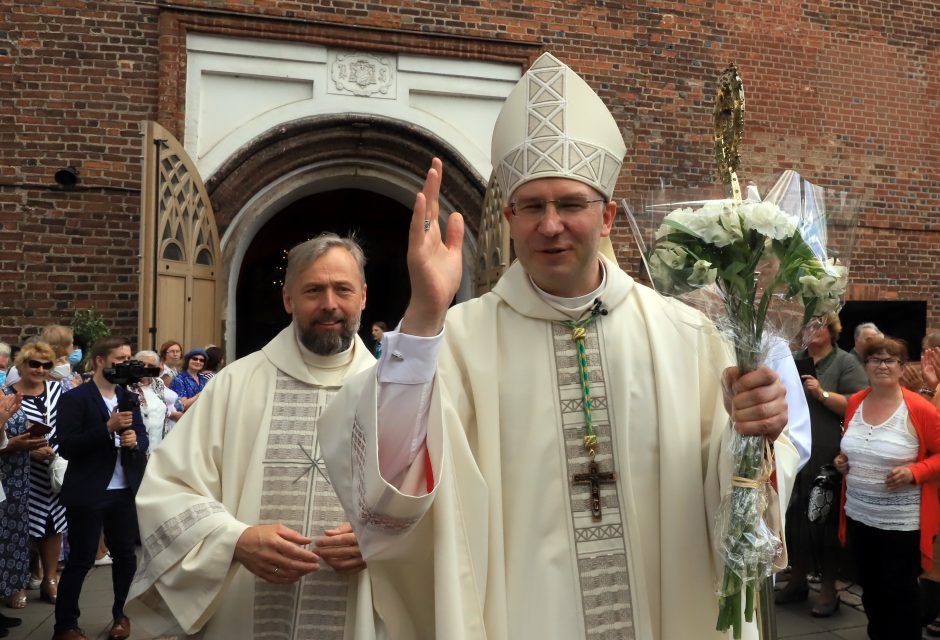 Arkivyskupas K. Kėvalas sutiktas Kauno katedroje: melskitės už mane!