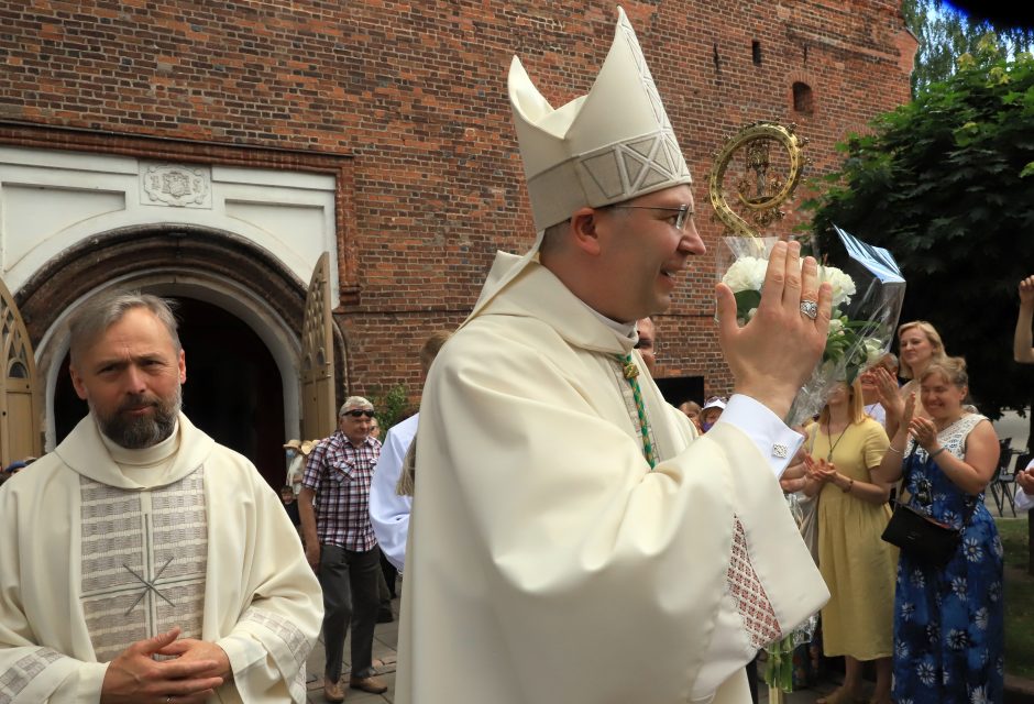 Arkivyskupas K. Kėvalas sutiktas Kauno katedroje: melskitės už mane!