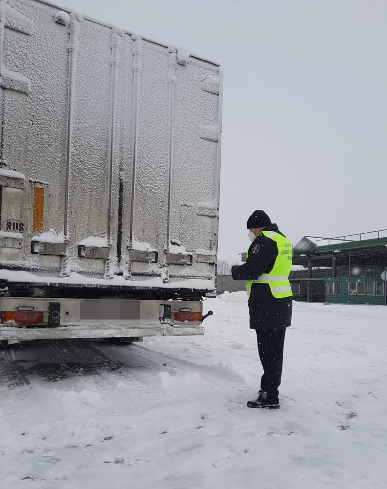 Į Rusiją vištieną gabenęs vairuotojas turėjo, įtariama, suklastotą dokumentą