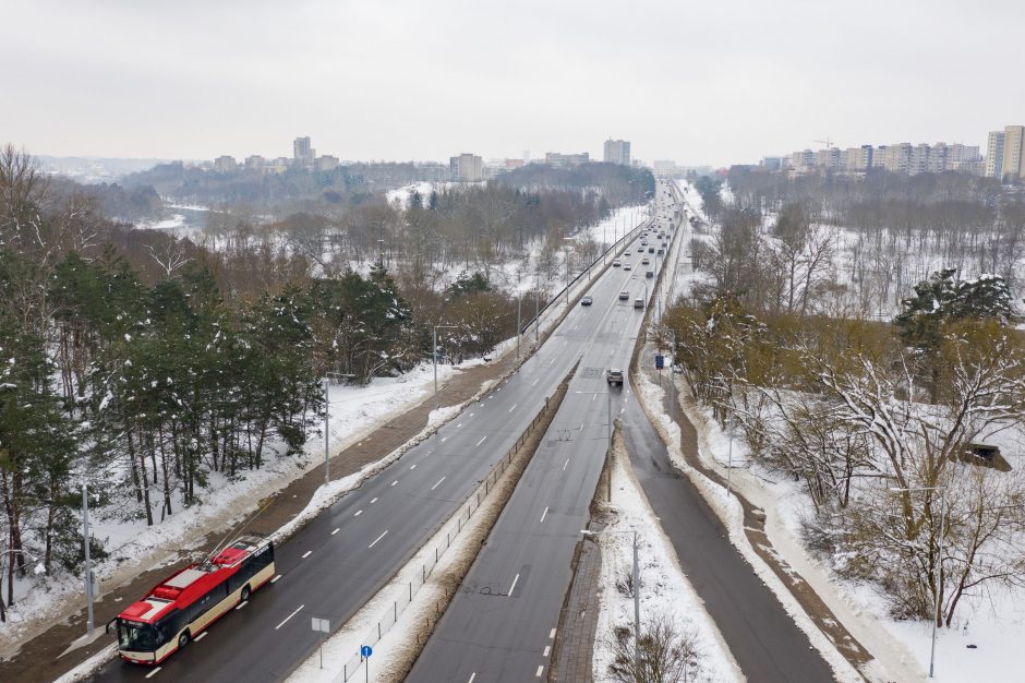Sostinės vairuotojų laukia pokyčiai: perorganizuojamas eismas Valakampių tiltu
