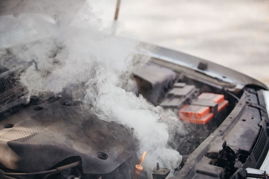 Raseinių rajone nukentėjo degantį automobilį gesinęs vyras