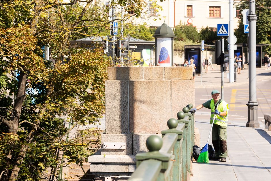 Meras: nuo Žaliojo tilto nukėlus meninę instaliaciją, naujų kol kas neplanuojama