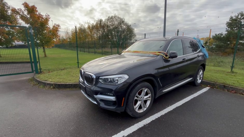 Dėl galimo tarptautinių sankcijų pažeidimo sulaikyti į Rusiją ir Baltarusiją vežti automobiliai