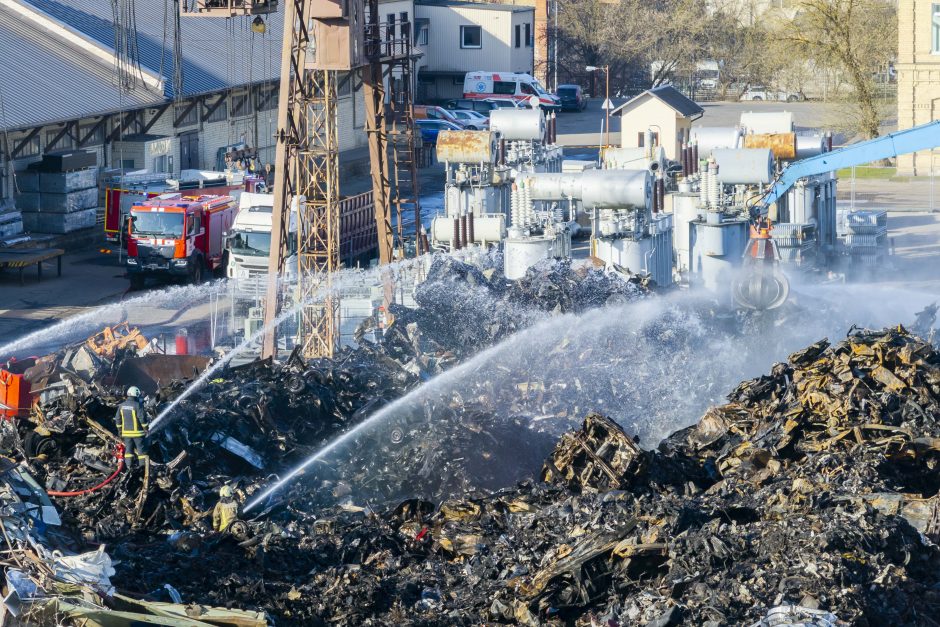 NVSC: po gaisro Paneriuose tirtuose darželiuose oro taršos nebėra