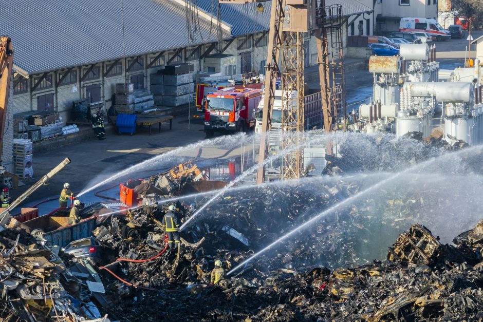 NVSC: po gaisro Paneriuose tirtuose darželiuose oro taršos nebėra