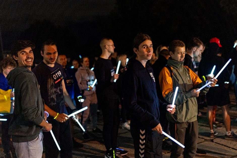 Vilniuje daugiau nei pusšimtis žmonių labdaros bėgimu išreiškė palaikymą Ukrainai