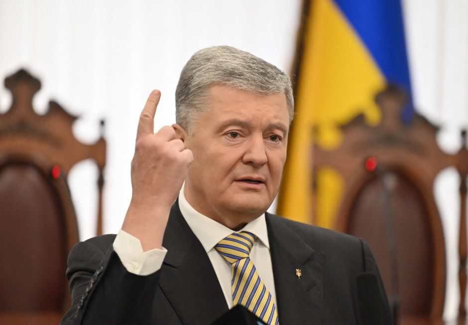 Po karo buvęs Ukrainos prezidentas P. Porošenka tikisi sugrįžti į valdžią