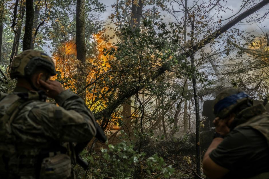 Baltieji rūmai: norėdama prisijungti prie NATO, Ukraina privalo laimėti karą