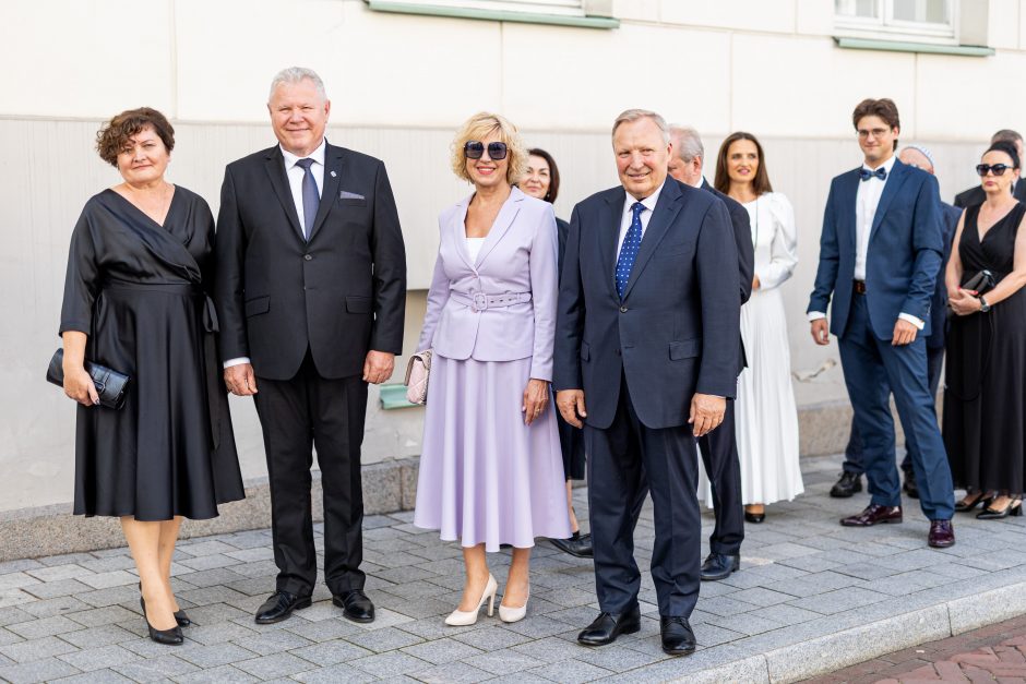 Į G. Nausėdos šventinį vakarą kvietė ir stačiatikių atstovus: įvardijo, kas kvietimų nesulaukė